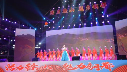 文艺演出迎双节，国际演出提前祝福全市人民
